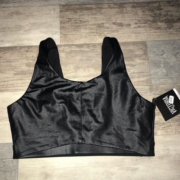Victoria's Secret Other - NWT Victoria secret sports bra (S/M)